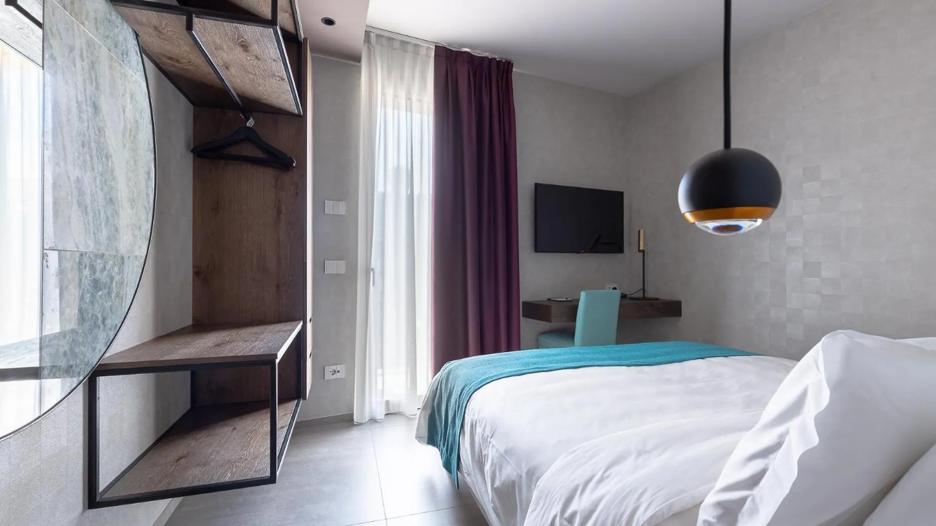 Calle Suite Lazise contacts